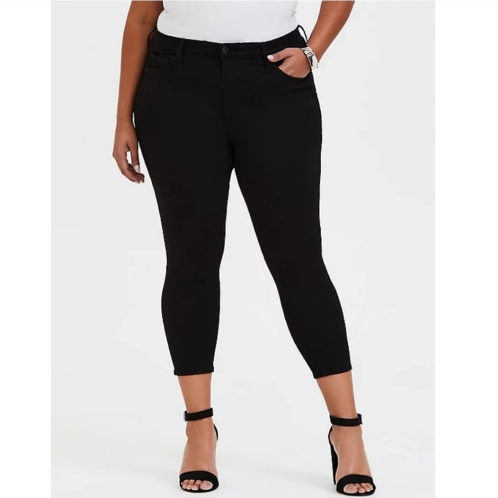 Torrid Sky High Skinny Crop Jeans 24